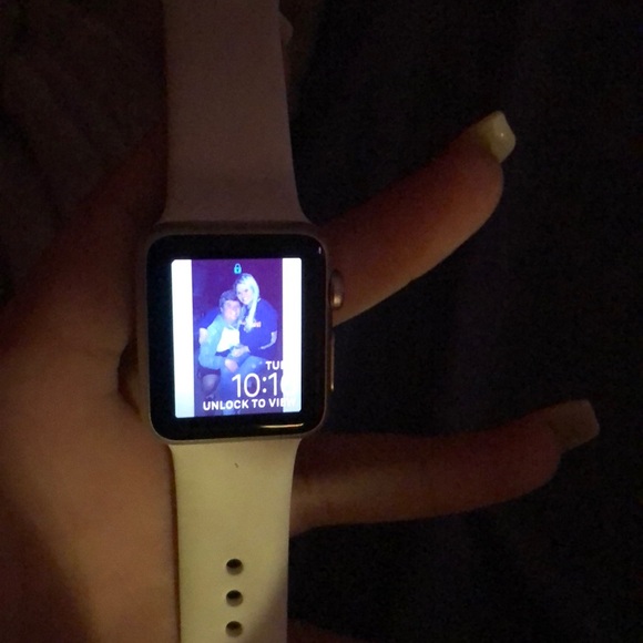 Apple Watch - Picture 3 of 6